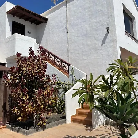 Con Amplia Terraza En La Playa Puerto del Carmen (Lanzarote)