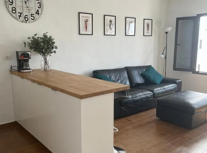 Con Amplia Terraza En La Playa Daire