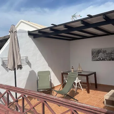 Con Amplia Terraza En La Playa * Puerto del Carmen (Lanzarote)