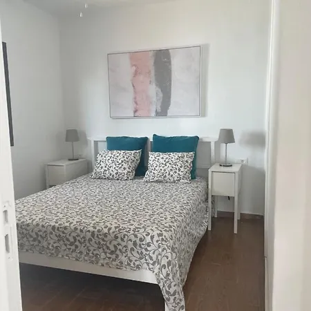 Con Amplia Terraza En La Playa Апартаменты *