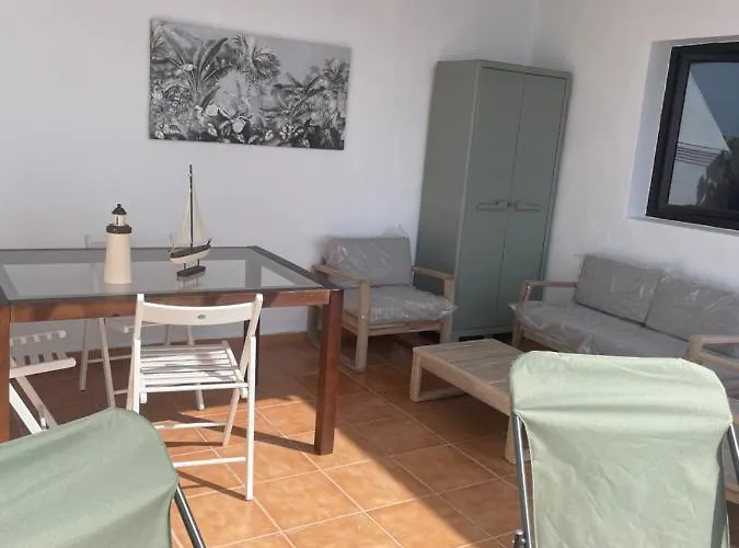 Apartman Con Amplia Terraza En La Playa *